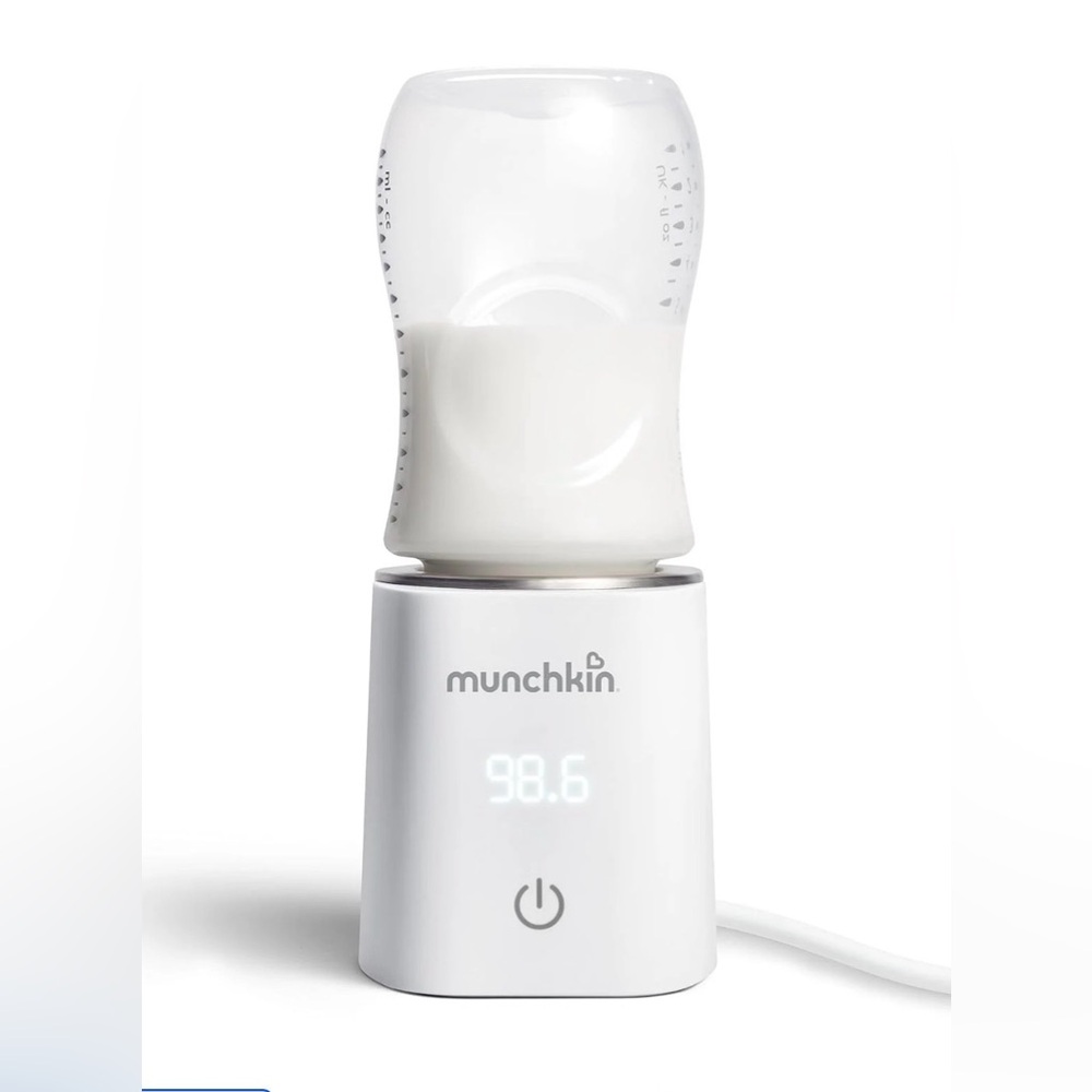 Munchkin 98° Digital Bottle Warmer white Perfect Temperature New/Open Box .